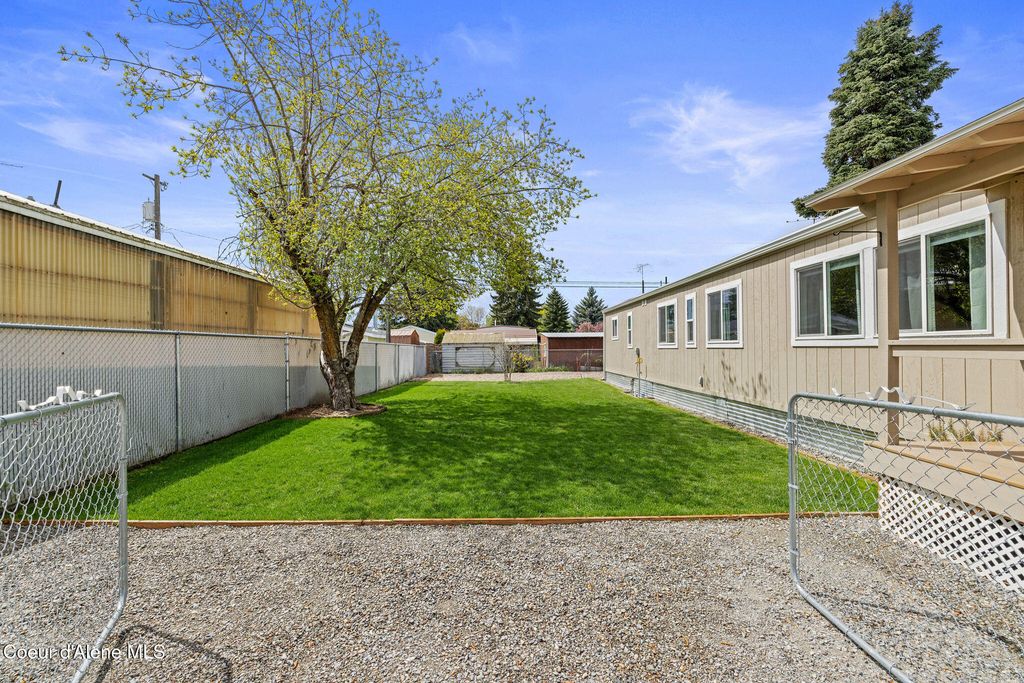 Photo of 2907 Howard St, Coeur dAlene, ID 83815 (MLS # 26-4176)