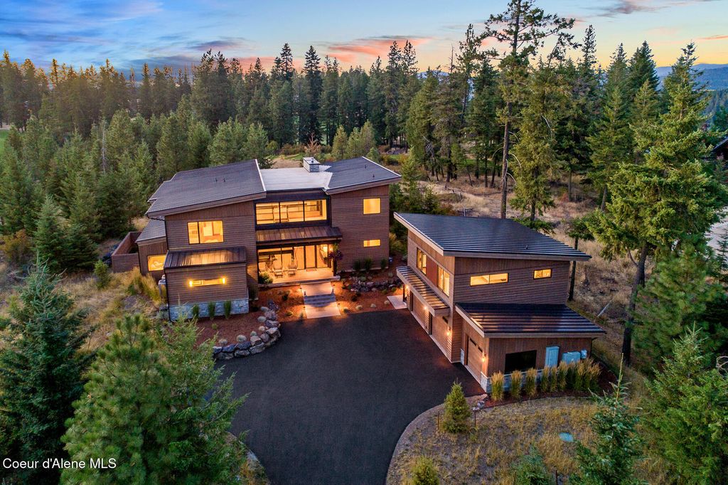 Photo of 2763 LOWER PASTURE Rd, Harrison, ID 83833 (MLS # 25-1042)