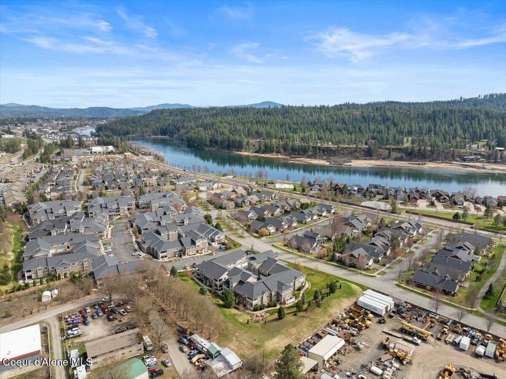 Photo of 4577 GREENCHAIN Loop #1, Coeur dAlene, ID 83814 (MLS # 26-1628)