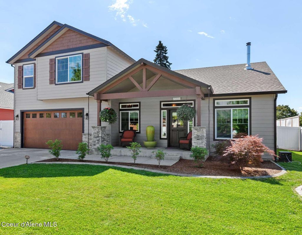 Photo of 1658 Boyles Ave, Hayden, ID 83835 (MLS # 26-3850)