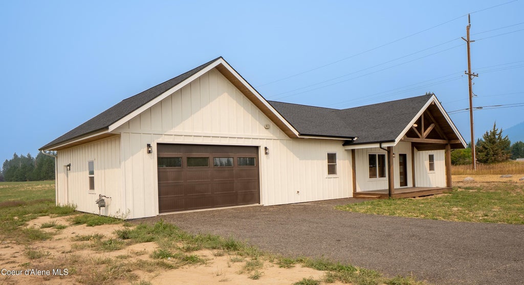 Photo of 24 Beulah Pl, Moyie Springs, ID 83845 (MLS # 26-8244)