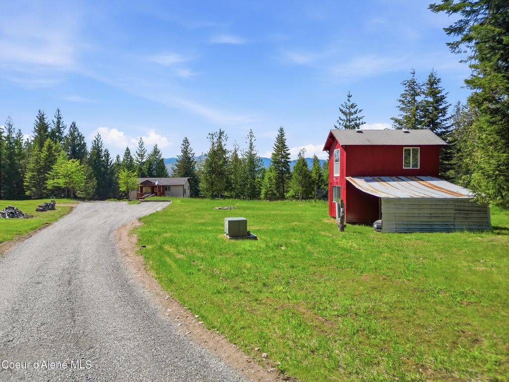 Photo of 775 Three Bears Rd, Priest River, ID 83856 (MLS # 26-5553)