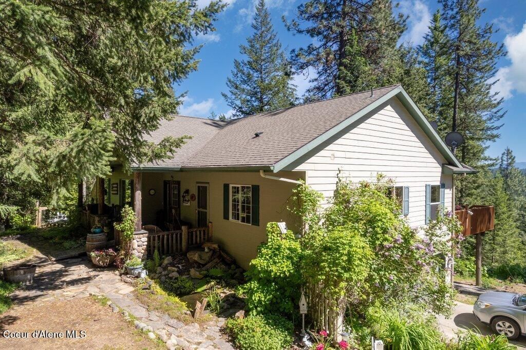 Photo of 17461 RIGHT FORK Fork, Hauser, ID 83854 (MLS # 25-5629)