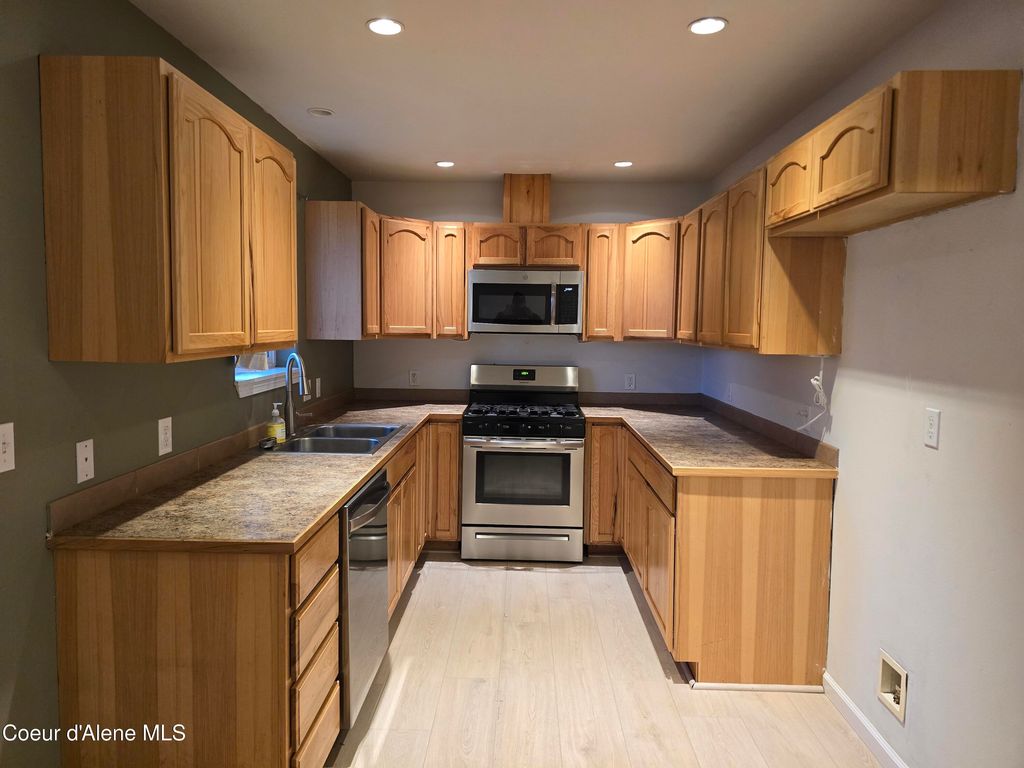 Photo of 71 Schissler Ln, Kootenai, ID 83840 (MLS # 25-11434)