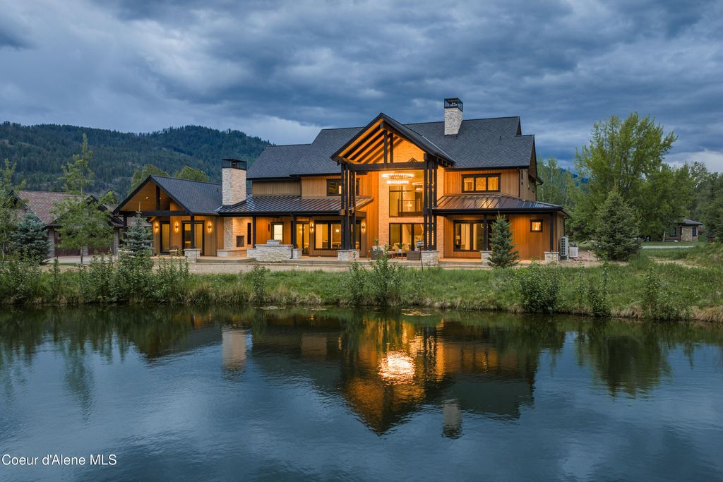 Photo of 12 Alpenrose Ln, Sandpoint, ID 83864 (MLS # 26-4990)