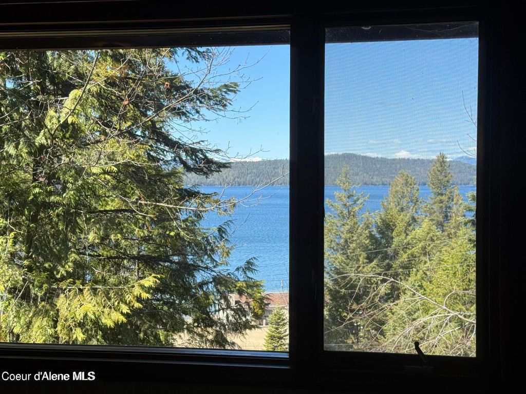 Photo of 476 Clinton Ave, Coolin, ID 83821 (MLS # 26-2265)