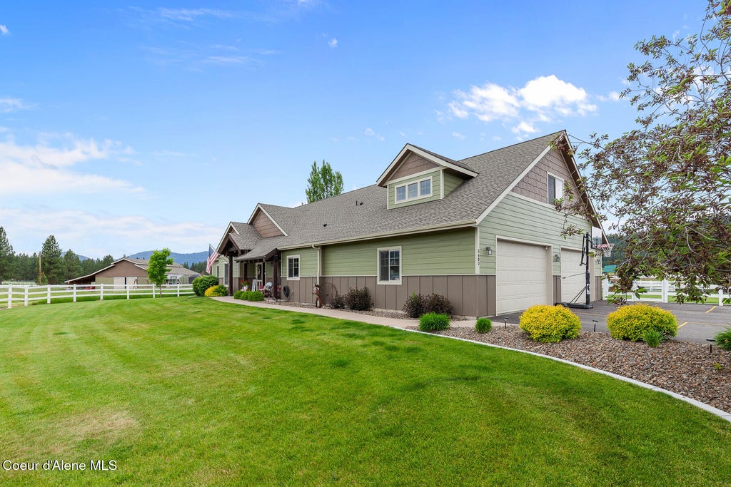 Photo of 5603 Cottontail CT, Coeur dAlene, ID 83814 (MLS # 26-9779)