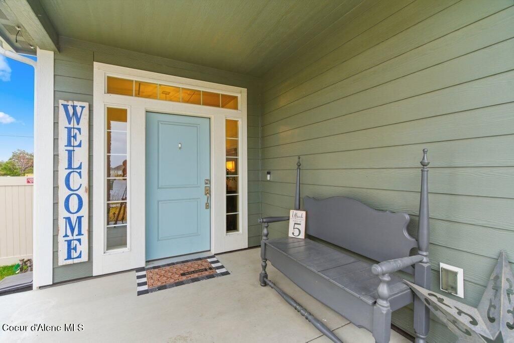 Photo of 880 Allenby Rd, Post Falls, ID 83854 (MLS # 26-2109)