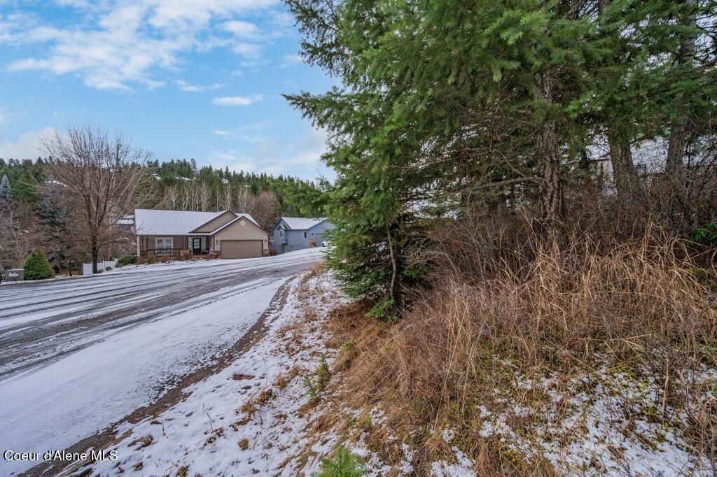 Photo of 961 Armstrong Dr Dr, Coeur dAlene, ID 83814 (MLS # 26-357)