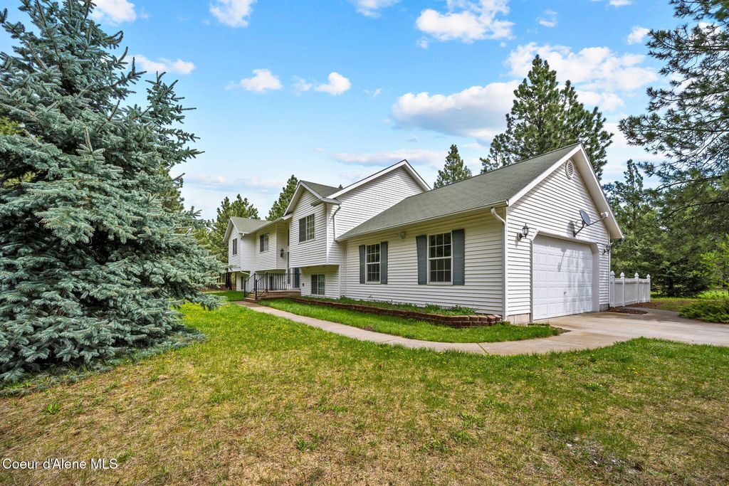 Photo of 30296 Wheatridge Rd, Athol, ID 83801 (MLS # 25-4351)