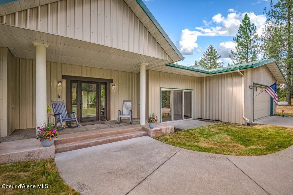 Photo of 5525 Coeur Dalene DR, Spirit Lake, ID 83869 (MLS # 26-6483)