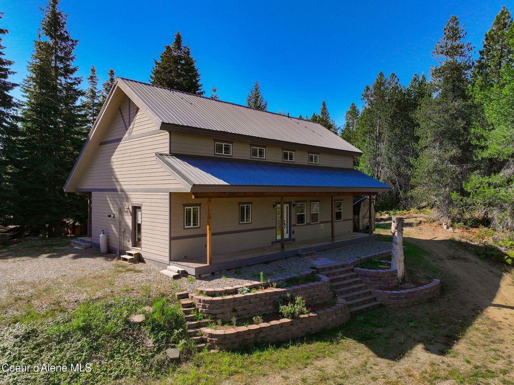 Photo of 97 Leelah Ln, Bonners Ferry, ID 83805 (MLS # 25-7597)