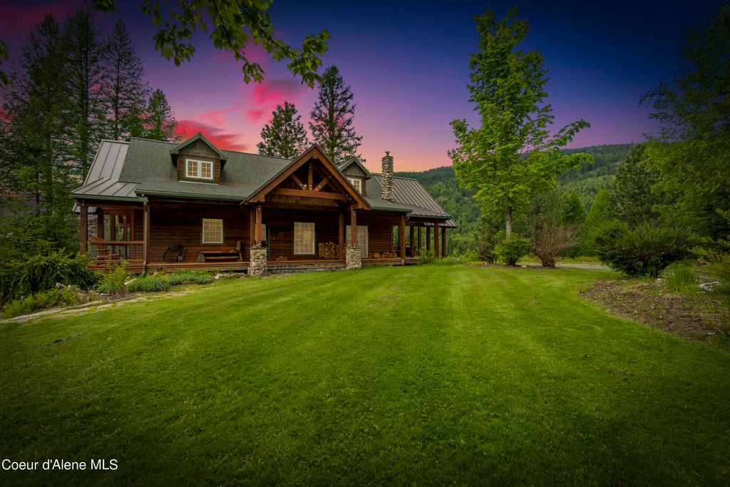 Photo of 778 B Street Street, Sandpoint, ID 83864 (MLS # 25-9640)