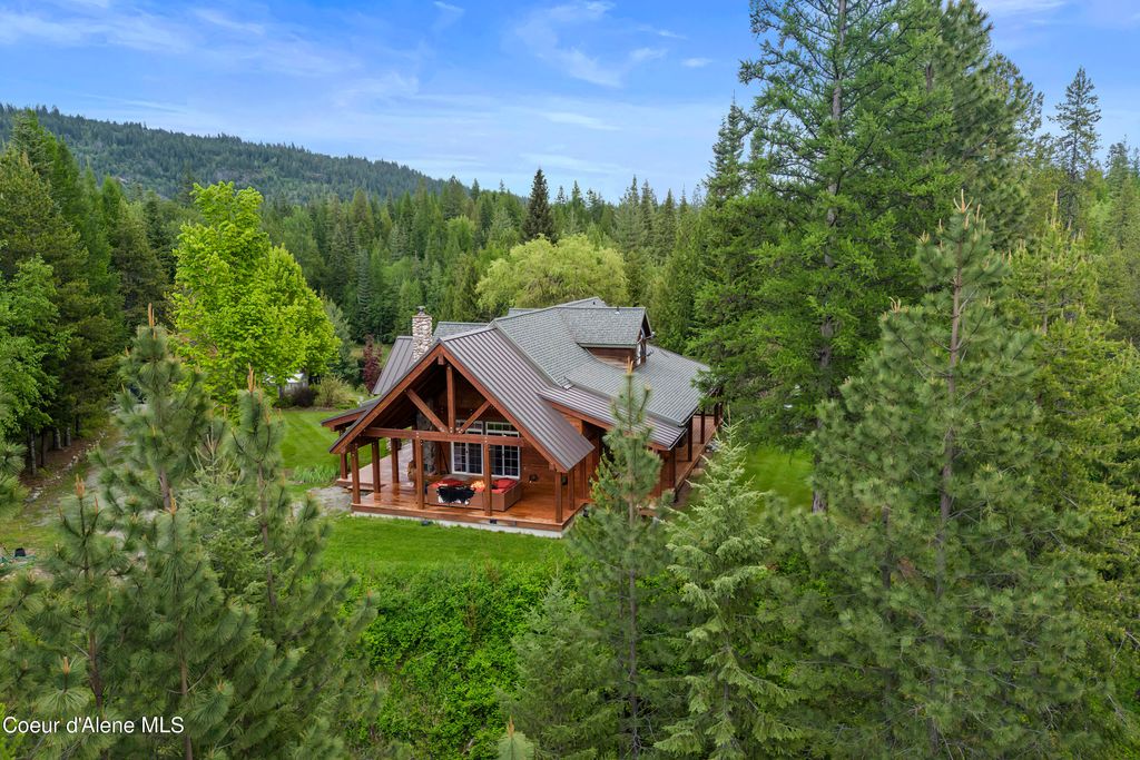 Photo of 778 B Street Street, Sandpoint, ID 83864 (MLS # 25-9640)