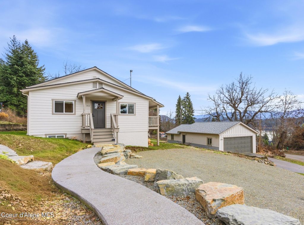 Photo of 312 Ellisport St, Hope, ID 83836 (MLS # 26-2116)