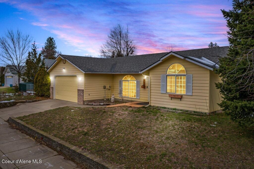 Photo of 302 18th Ave, Post Falls, ID 83854 (MLS # 26-2379)