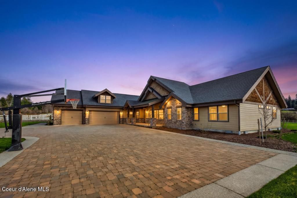 Photo of 3358 LEEBOWE Ct, Hayden, ID 83835 (MLS # 26-7504)
