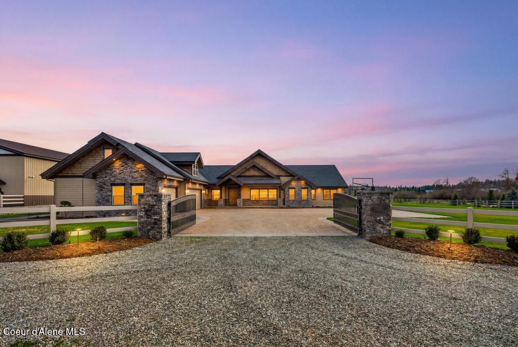 Photo of 3358 LEEBOWE Ct, Hayden, ID 83835 (MLS # 26-7504)