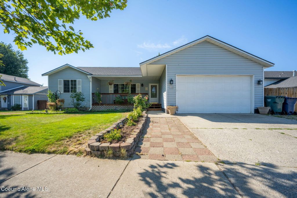 Photo of 850 TRINITY Ct, Coeur dAlene, ID 83815 (MLS # 25-8800)