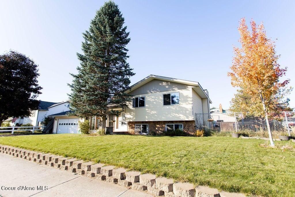 Photo of 1509 PLAZA Dr, Post Falls, ID 83854 (MLS # 25-11615)