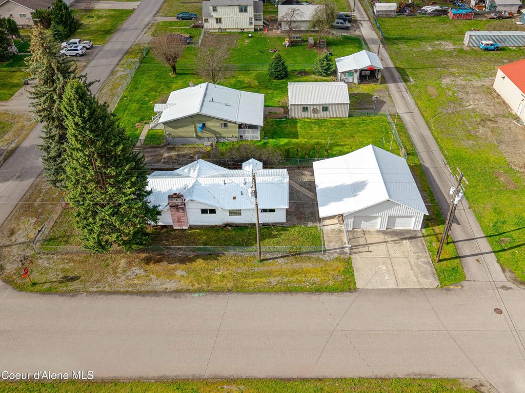 Photo of 222 Fourth St, Osburn, ID 83849 (MLS # 26-3640)