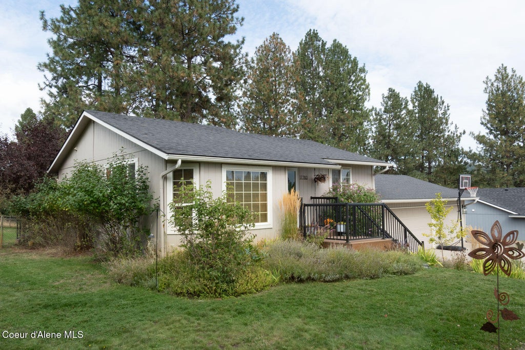 Photo of 17783 Rice Ave, Hauser, ID 83854 (MLS # 26-9661)