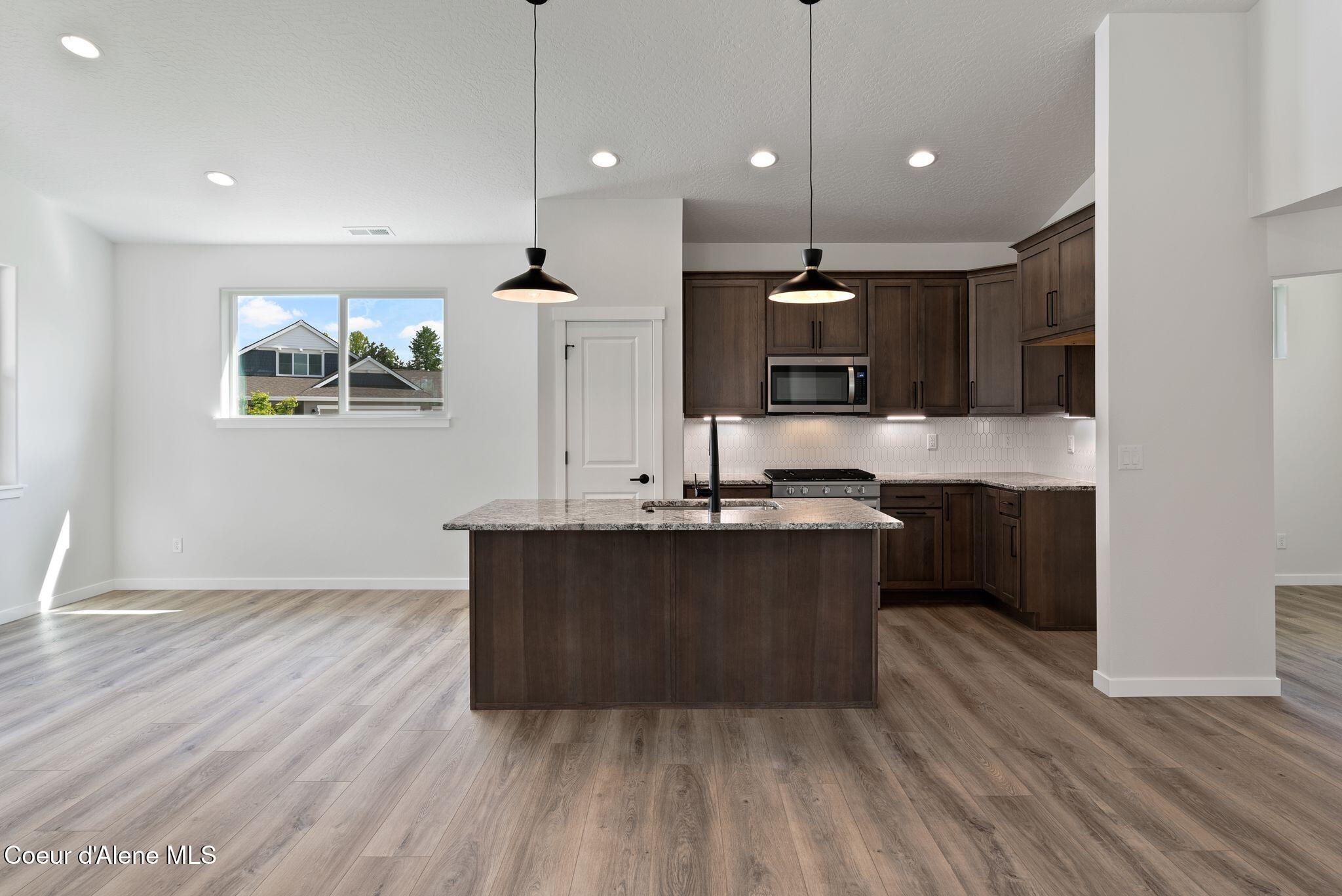 7823 N Girard Circle, Coeur d'Alene, Alaska image 11