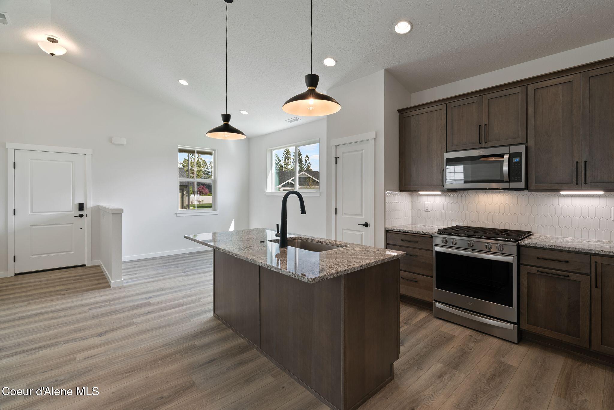 7823 N Girard Circle, Coeur d'Alene, Alaska image 12