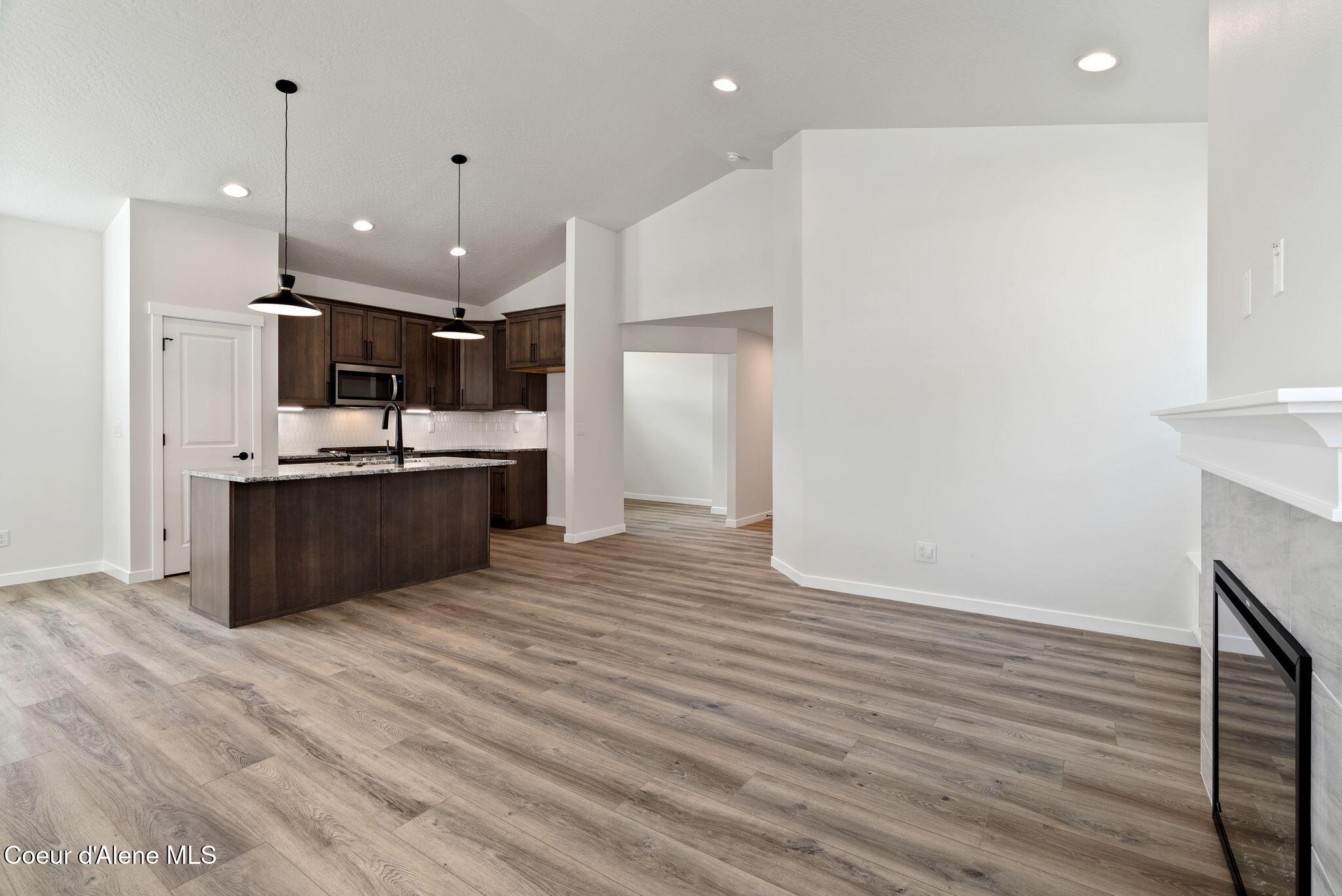 7823 N Girard Circle, Coeur d'Alene, Alaska image 7