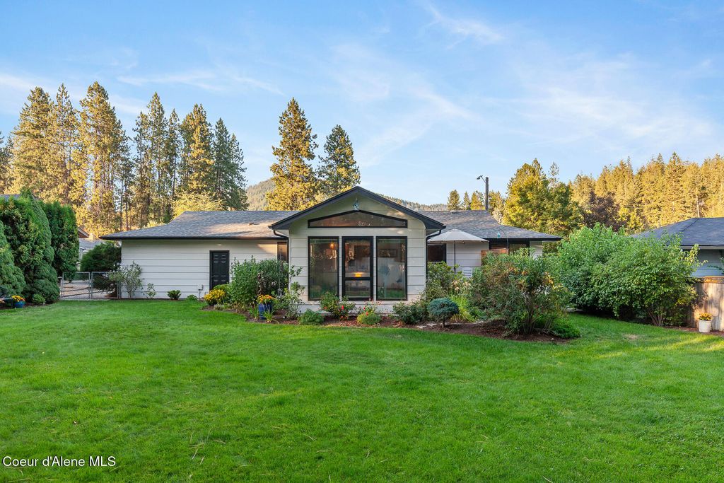 Photo of 3307 PINE HILL Hill, Coeur dAlene, ID 83815 (MLS # 25-8403)
