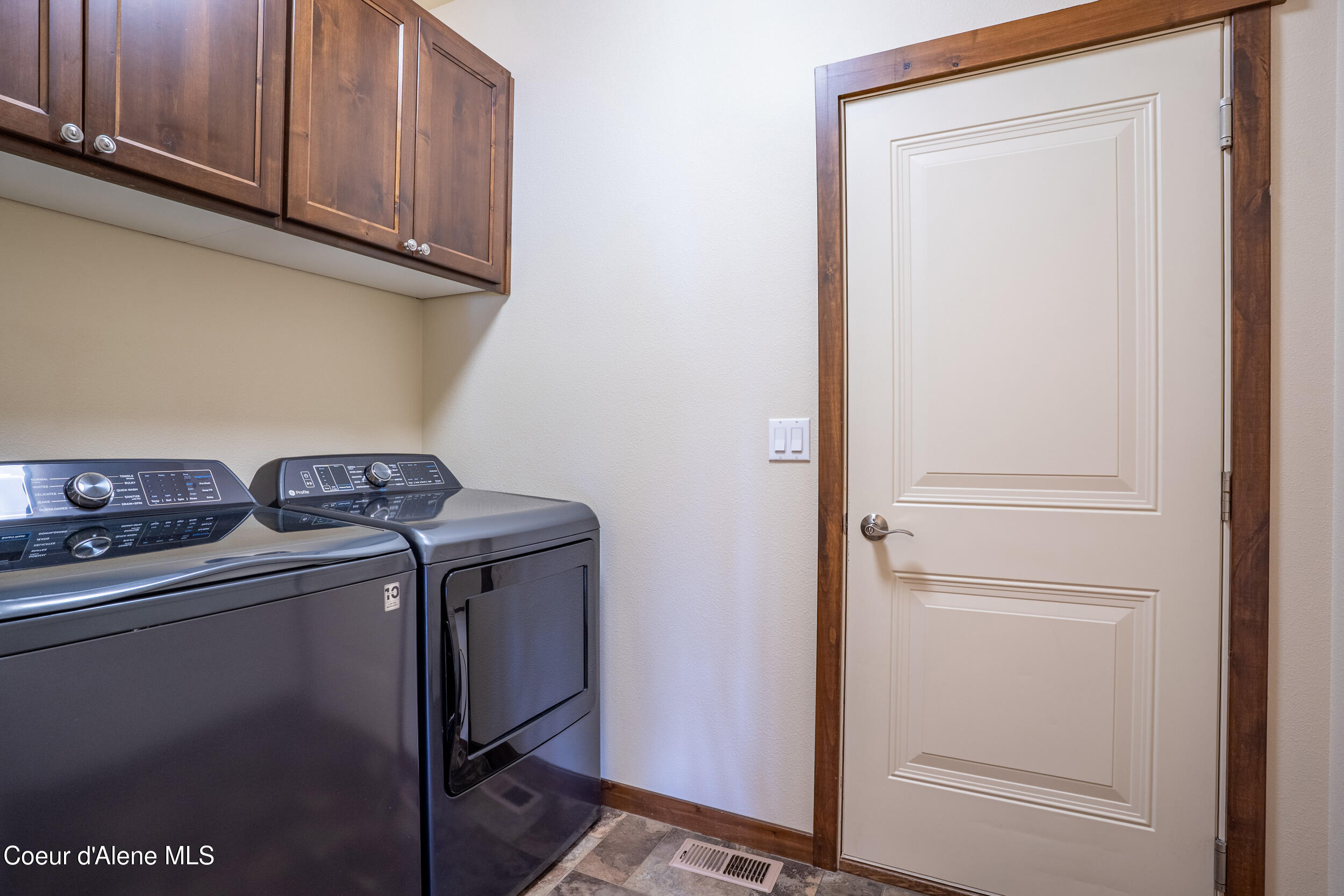 7967 Goodwater Loop, Coeur d'Alene, Idaho image 24