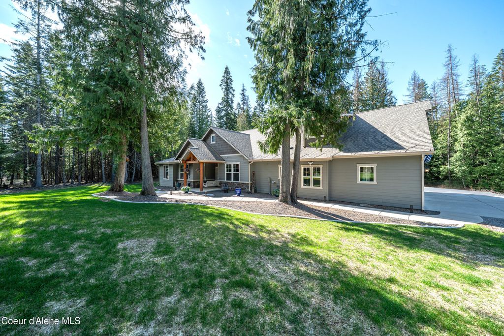Photo of 3102 Mack Ln, Rathdrum, ID 83858 (MLS # 26-4915)