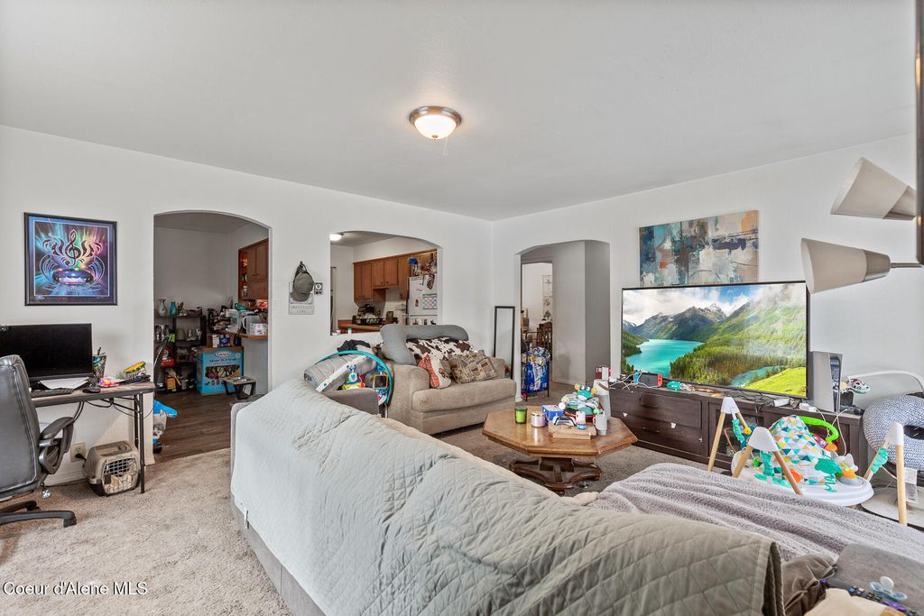 Photo of 1021 Florence Ave, Sandpoint, ID 83864 (MLS # 26-593)