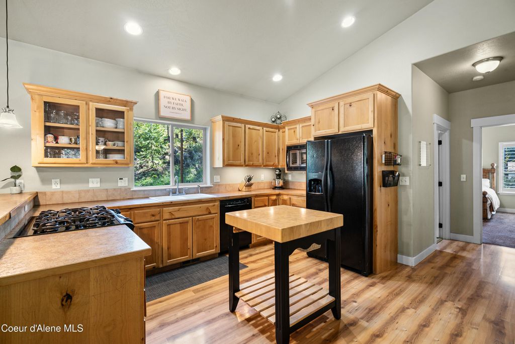 Photo of 24544 Dockside Ln, Rathdrum, ID 83858 (MLS # 26-2332)