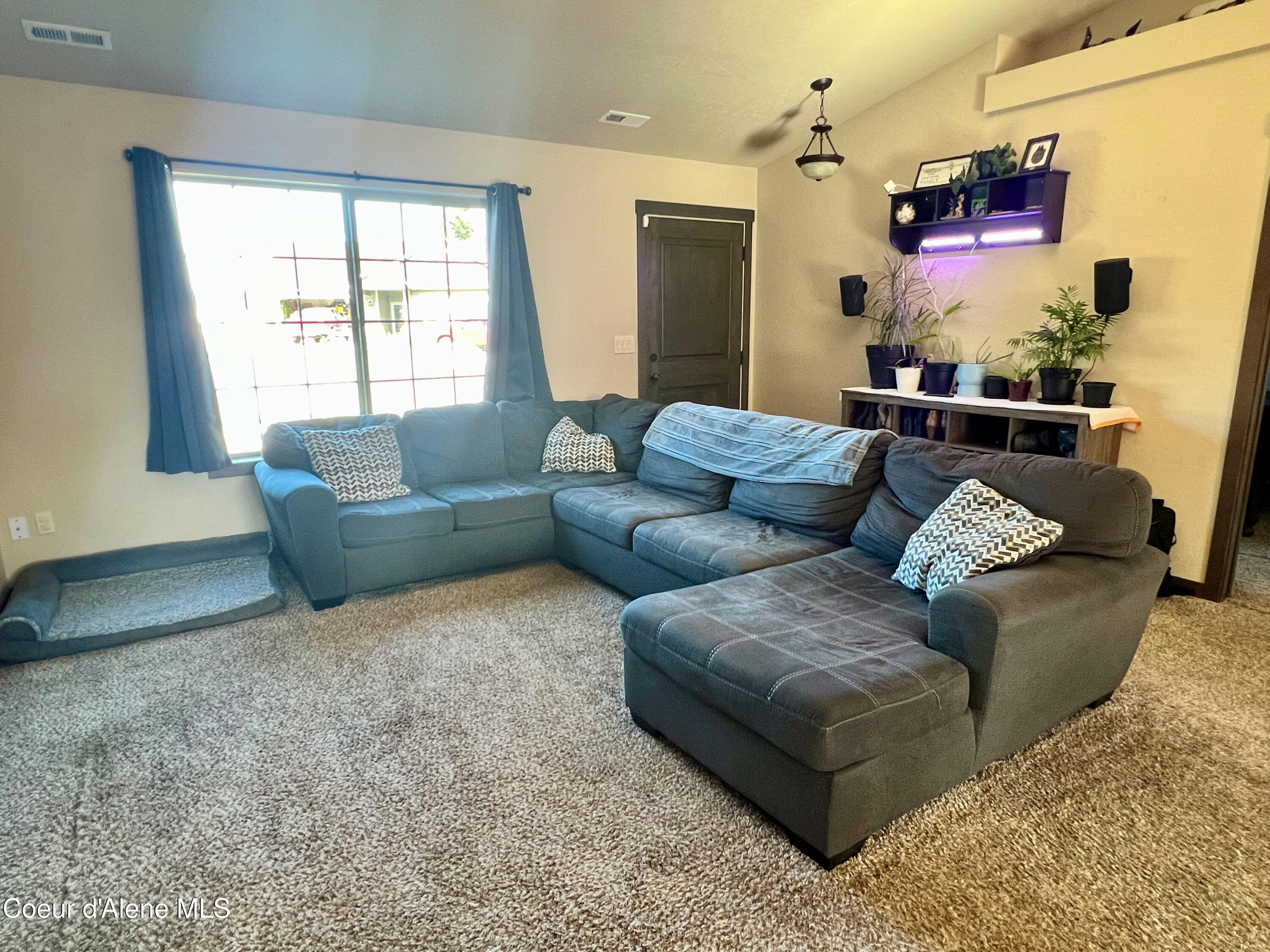 319 Creekview
