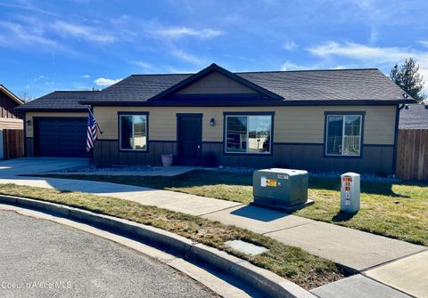 Photo of 319 Creekview Ct, Sandpoint, ID 83864 (MLS # 26-2053)