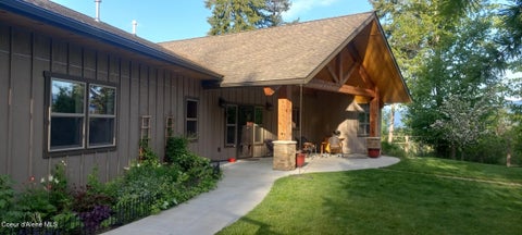 Photo of 427 Wood Duck Ln, Bonners Ferry, ID 83805 (MLS # 26-1224)