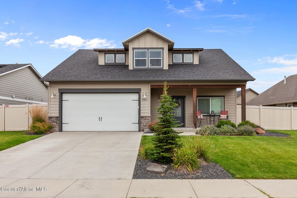 Photo of 13041 TELLURIDE Loop, Hayden, ID 83835 (MLS # 25-8201)