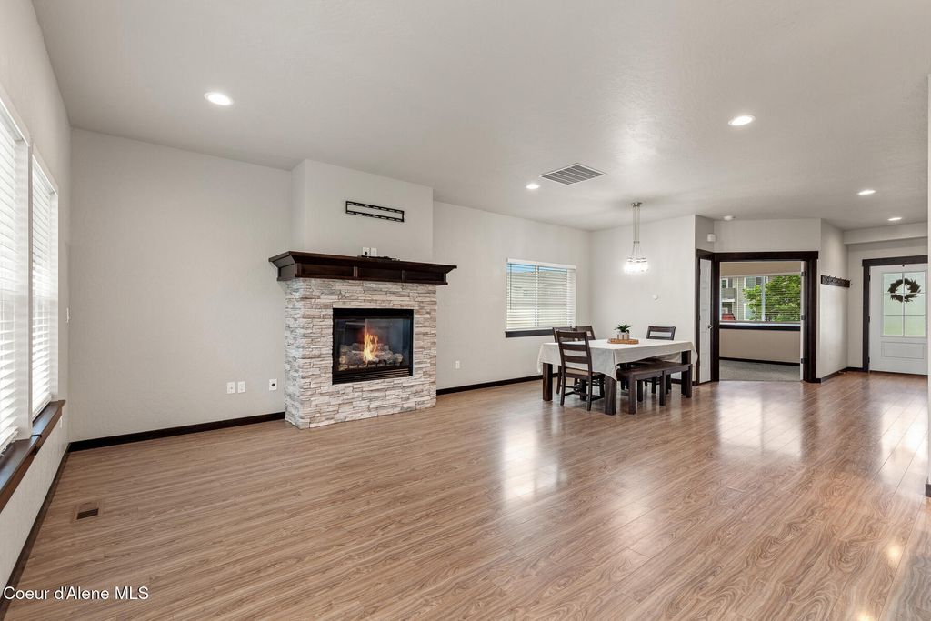Photo of 13041 TELLURIDE Loop, Hayden, ID 83835 (MLS # 25-8201)