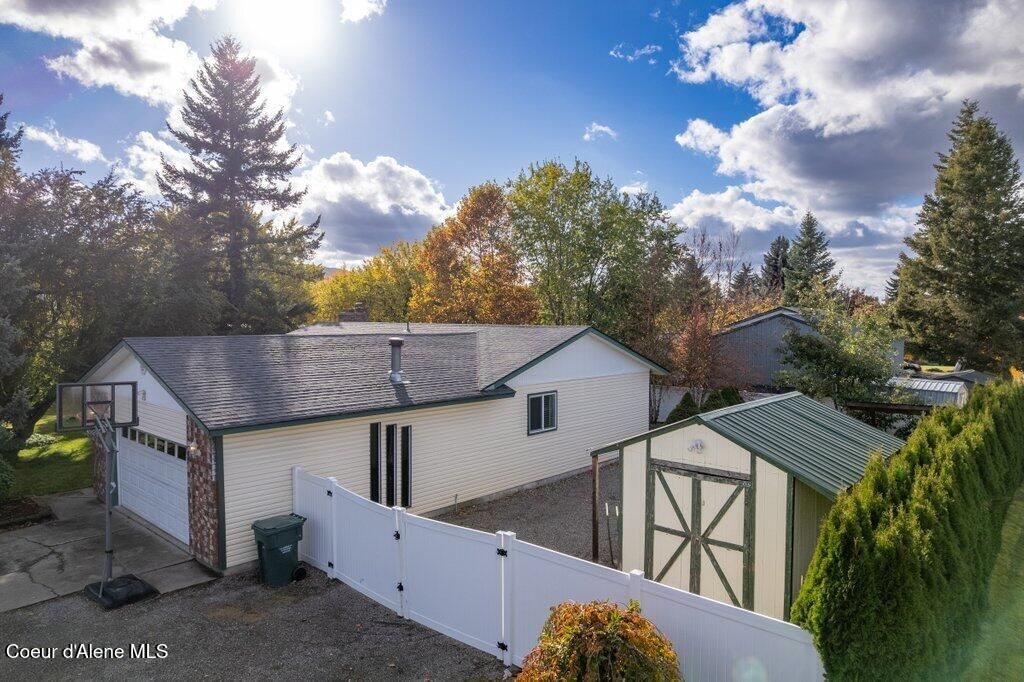 Photo of 1572 VELORA Dr, Post Falls, ID 83854 (MLS # 25-10664)