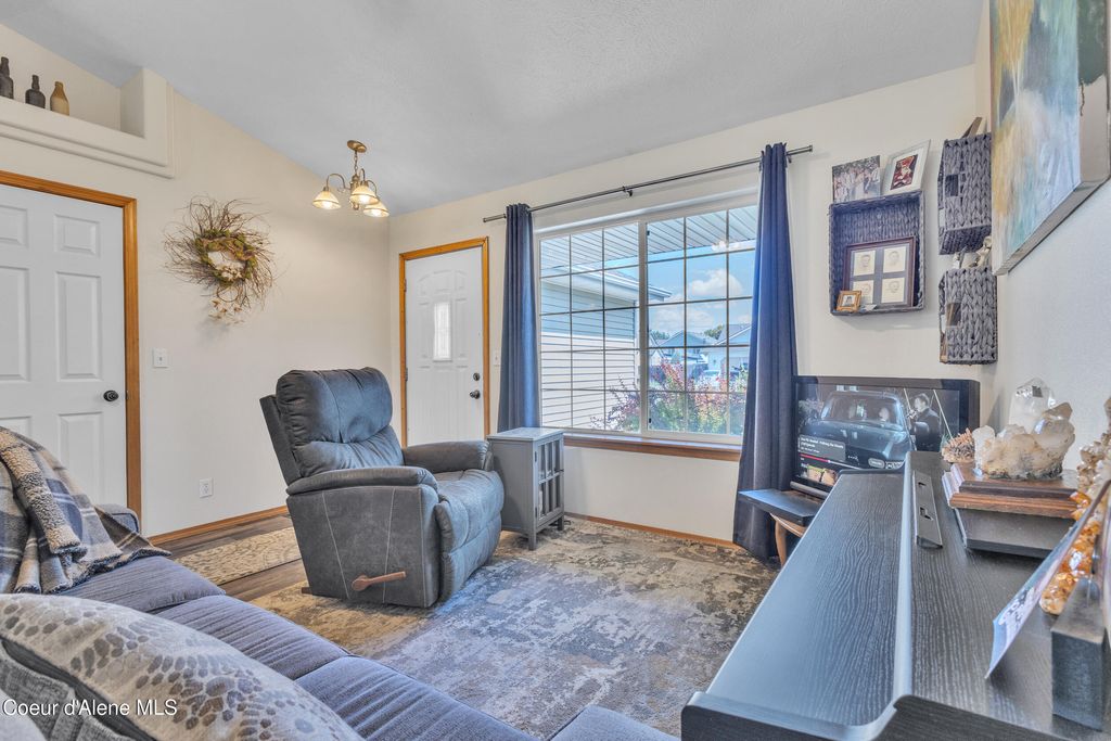 Photo of 8849 TORREY Ln, Hayden, ID 83835 (MLS # 26-3101)