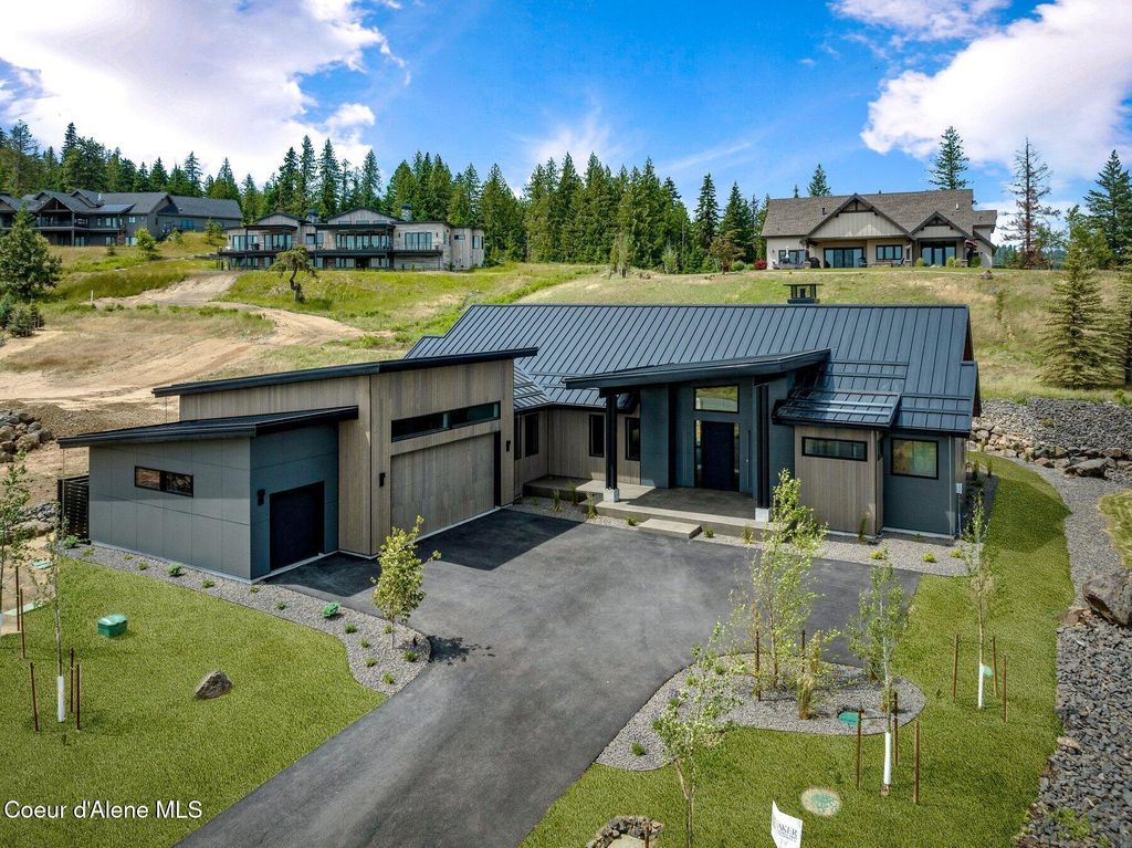 Photo of 15374 CHALONE Dr, Coeur dAlene, ID 83814 (MLS # 25-7208)