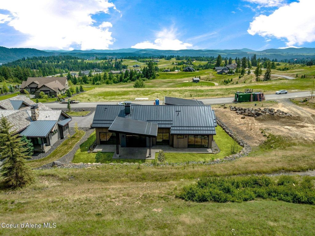 Photo of 15374 CHALONE Dr, Coeur dAlene, ID 83814 (MLS # 25-7208)