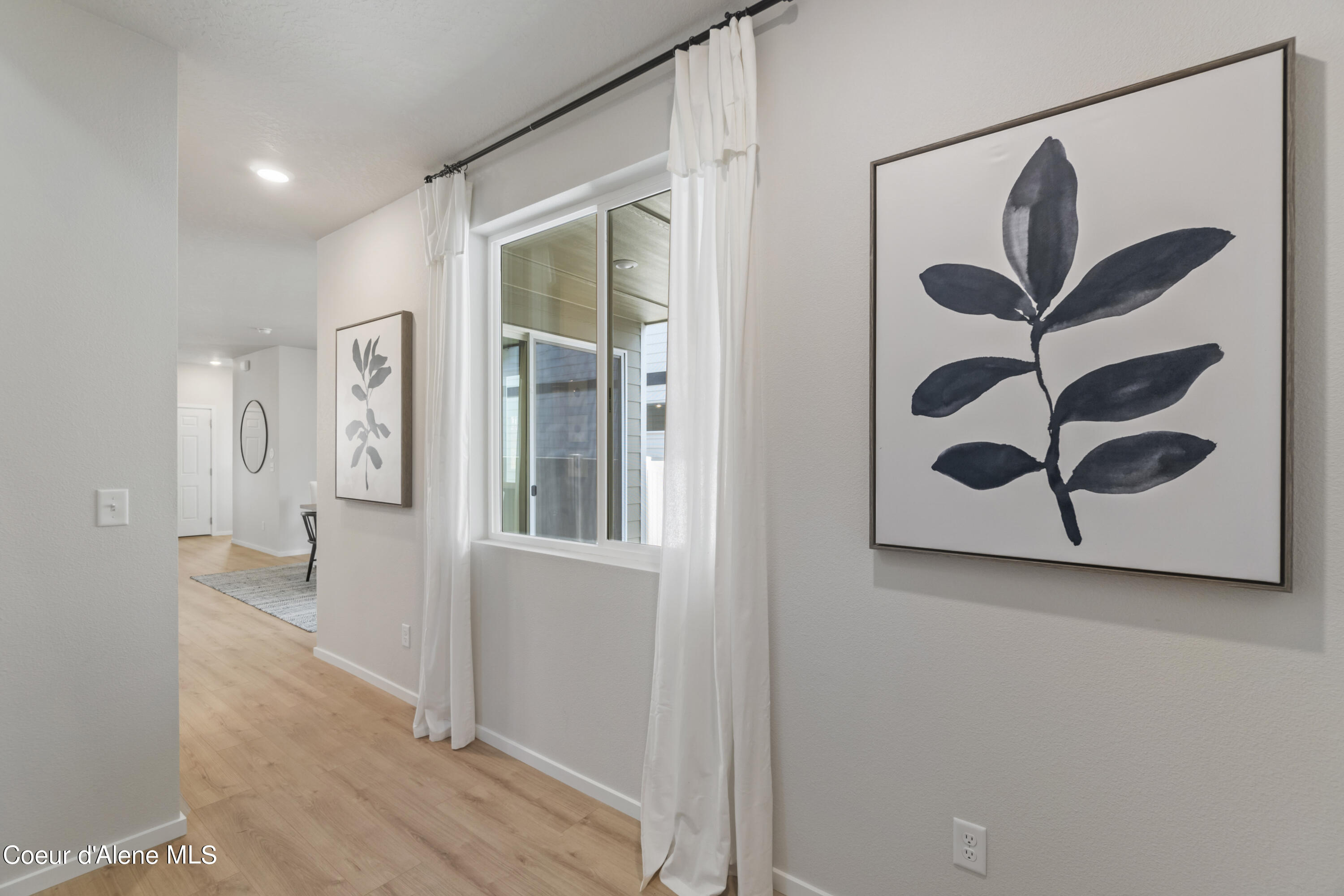 Hayden, Idaho 83835, United States, 4 Bedrooms Bedrooms, ,3 BathroomsBathrooms,Residential,Pending,41926