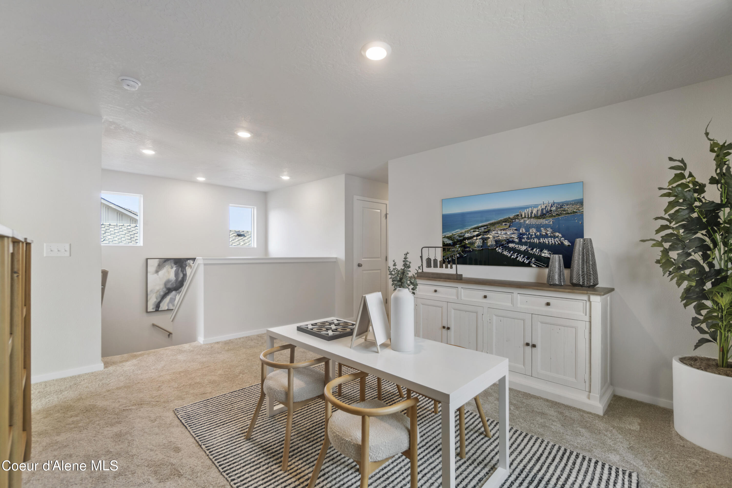 Hayden, Idaho 83835, United States, 4 Bedrooms Bedrooms, ,3 BathroomsBathrooms,Residential,Pending,41926