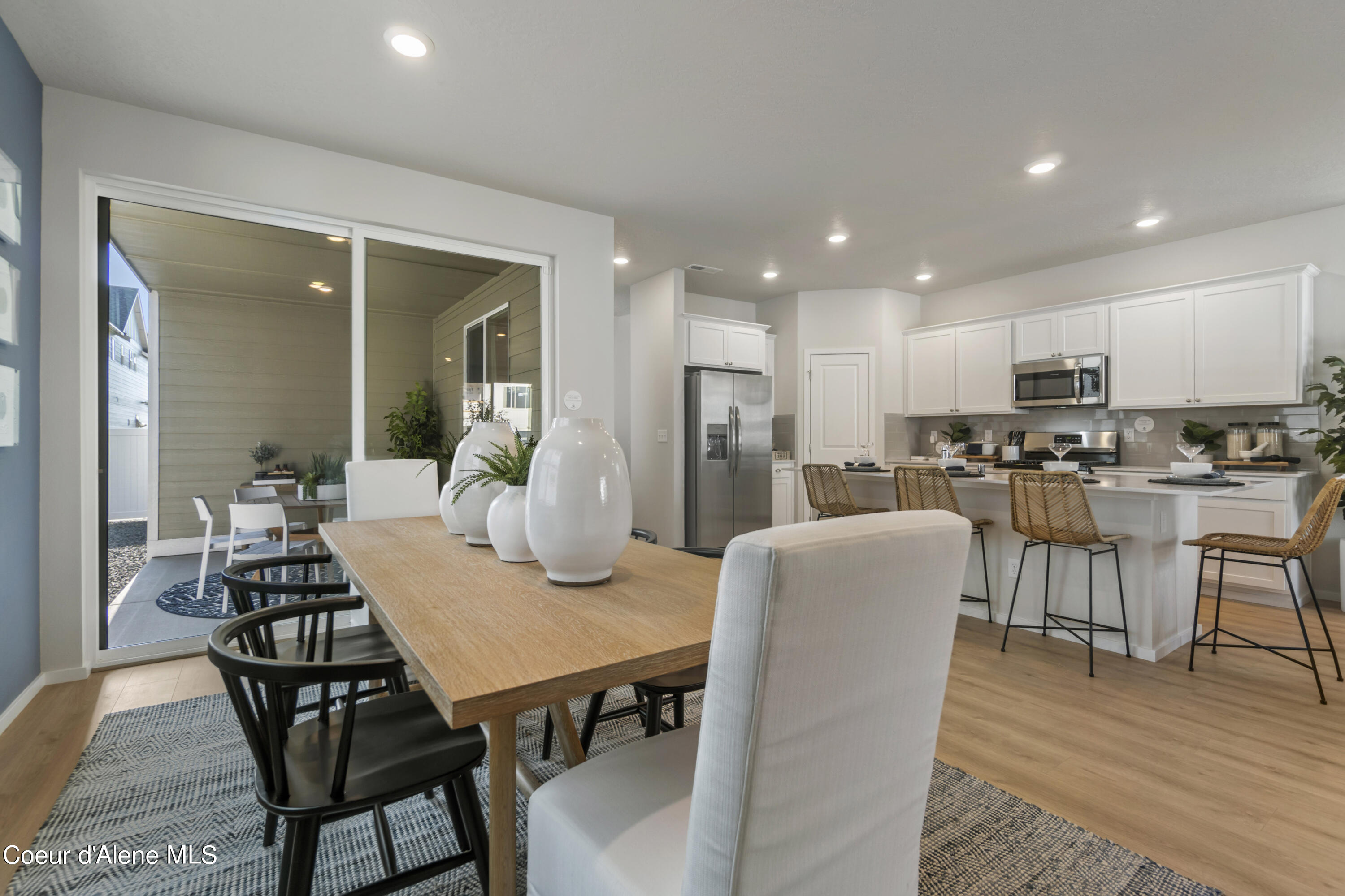 Hayden, Idaho 83835, United States, 4 Bedrooms Bedrooms, ,3 BathroomsBathrooms,Residential,Pending,41926