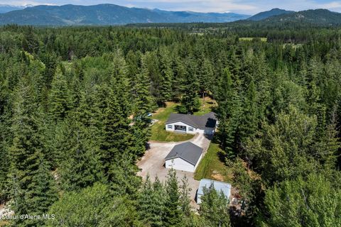 Photo of 249 Indigo Sky Rd, Sandpoint, ID 83864 (MLS # 26-544)
