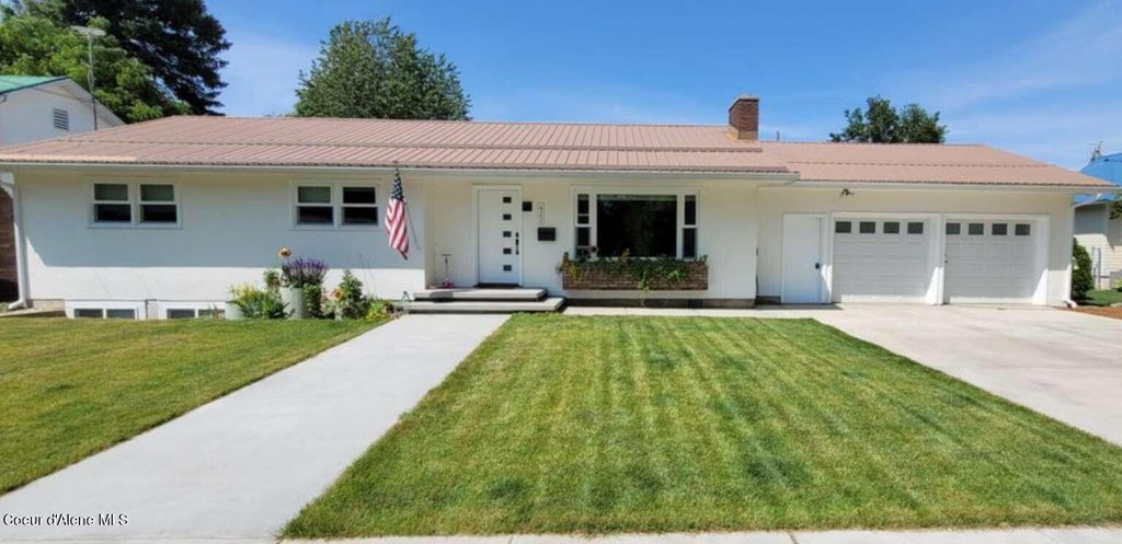 Photo of 422 Antone St, Sandpoint, ID 83864 (MLS # 26-8251)