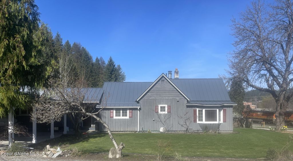 Photo of 7042 Oak, Bonners Ferry, ID 83805 (MLS # 26-2837)