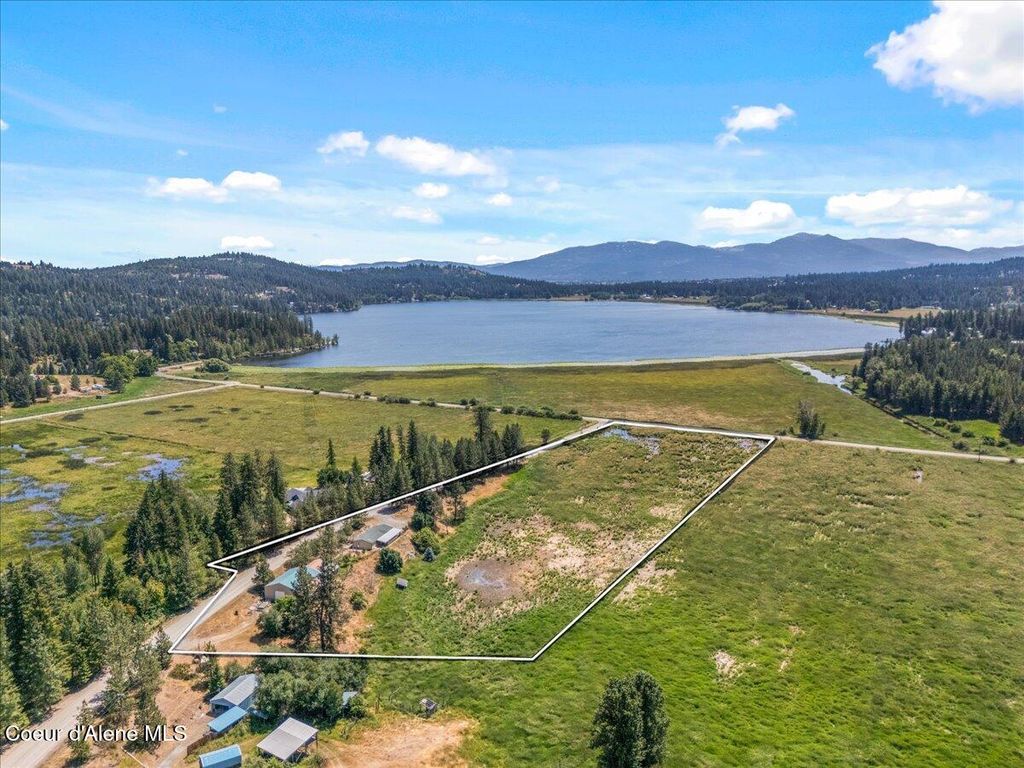 Photo of 13085 Ragged Ridge Ridge, Hauser, ID 83854 (MLS # 26-2865)
